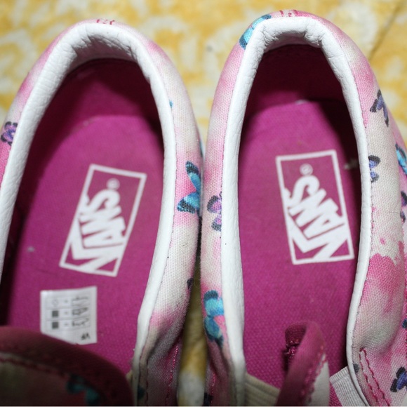 Size 3.0 kids butterfly and unicorn vans sneakers. - Picture 2 of 6